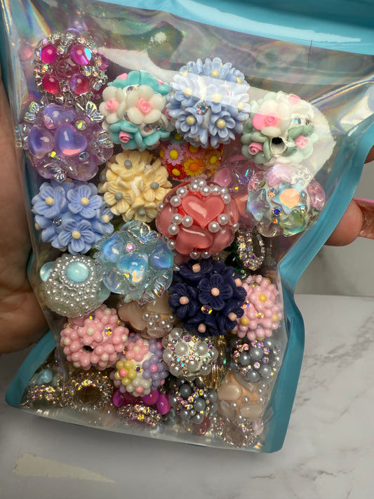 Fancy Bead Scoop (50-60 Beads per bag)